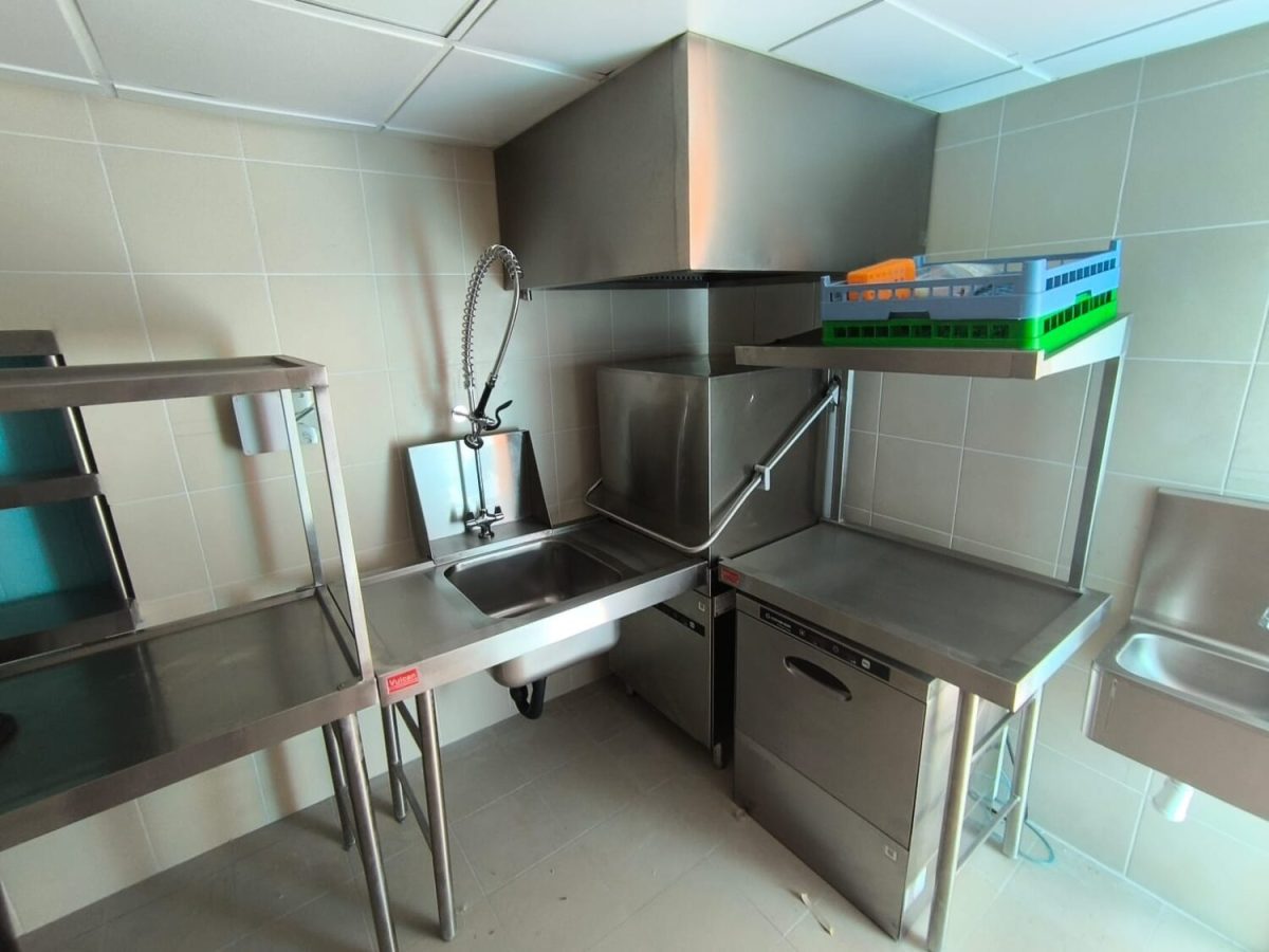 Four Seasons Desroches Island, Seychelles - pizzeria and kitchen equipment installed by VME Group (view 07)